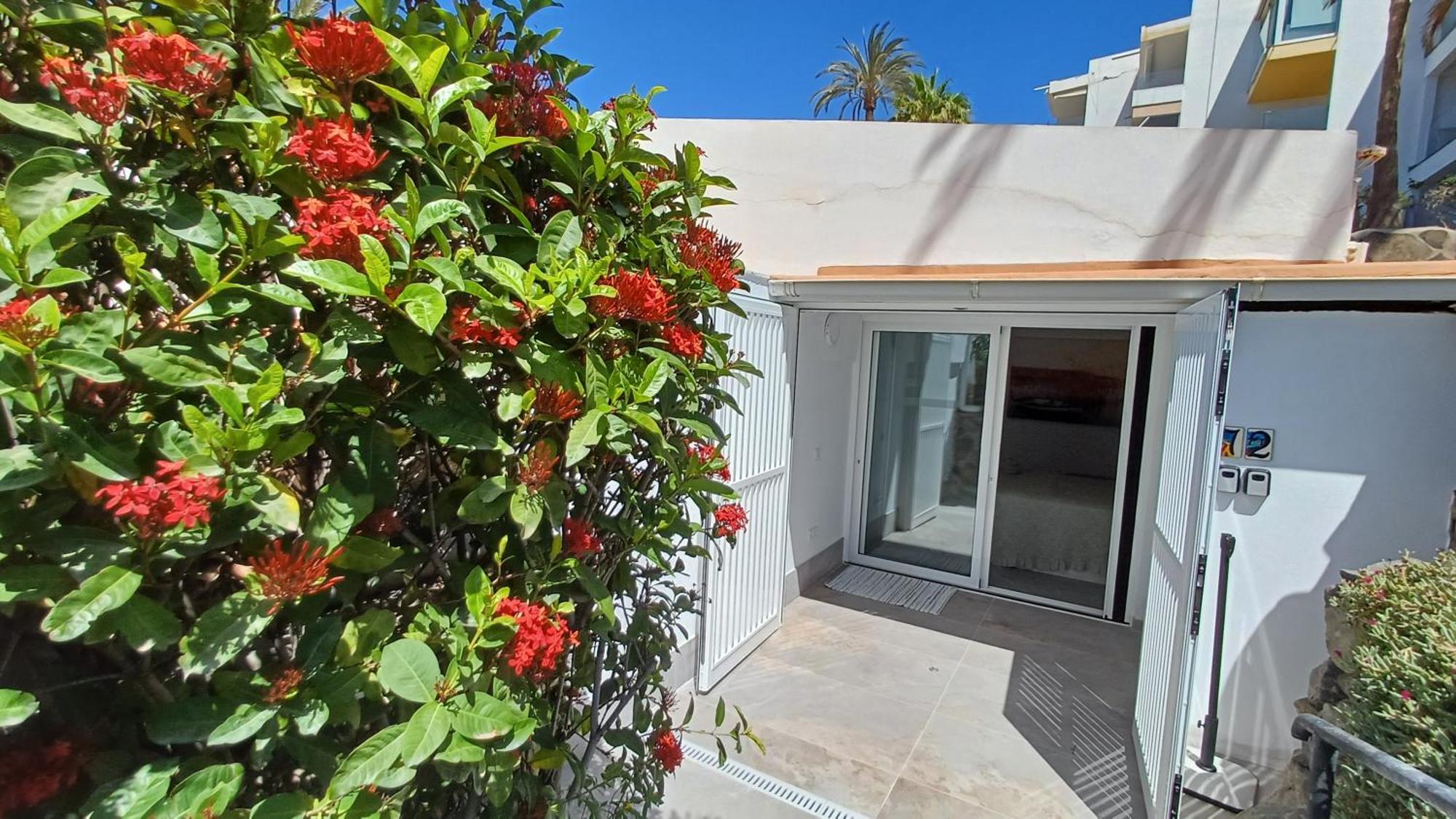 Bungalow Uno - Front Line Of Ocean San Bartolome de Tirajana  Exterior photo